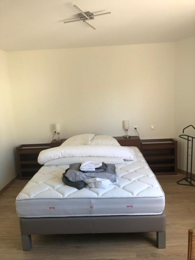 Residence Merlin Appartement Arthur Saint-Malon-sur-Mel Exteriör bild